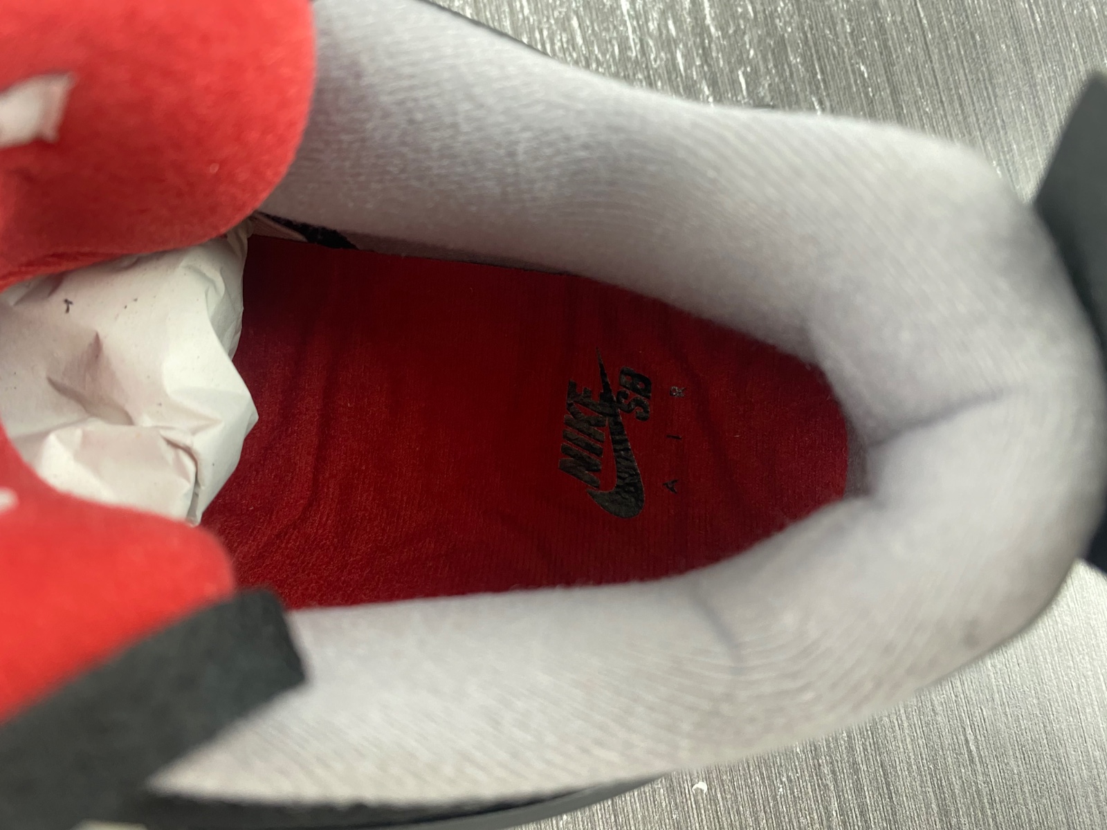 Air Jordan 4 SB bred