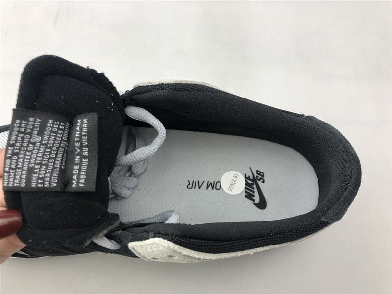 Nike SB Dunk Low Black Wolf Grey 854866-001