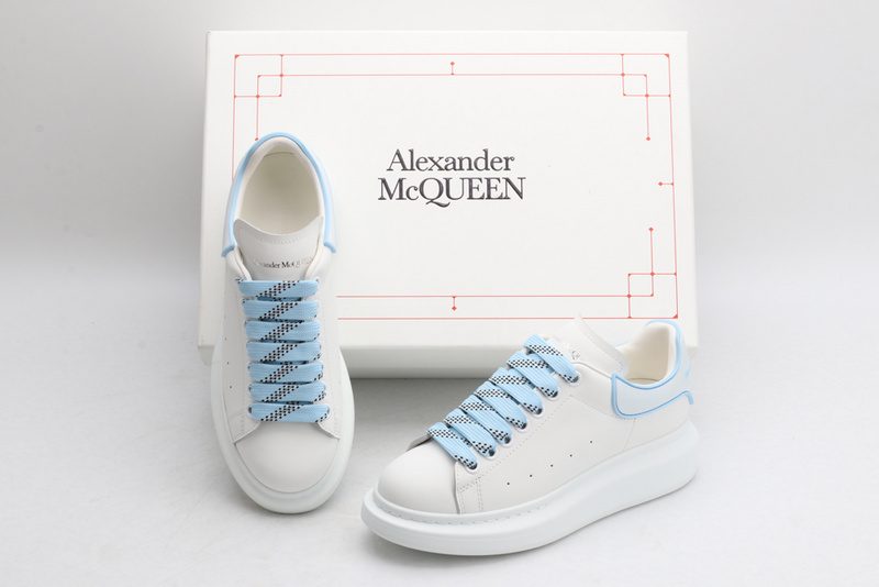 MCQUEEN OVERSIZED SNEAKER