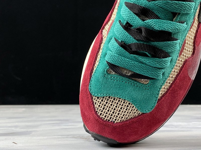 Sacai x Nike Regasus Vaporrly SP Beige/Purplish Red-Grass Green BV0073-102