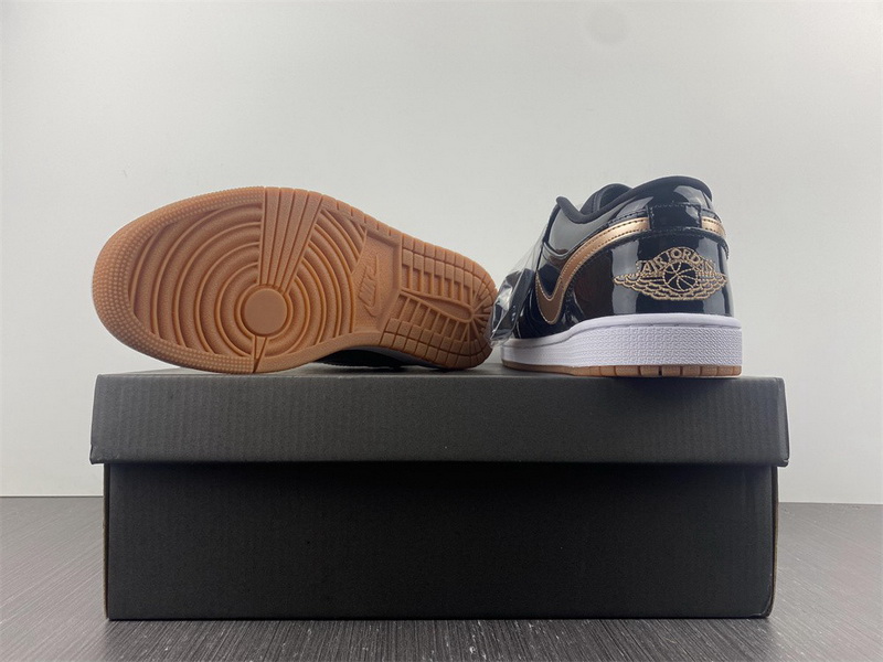 Air Jordan 1 Retro Low Black Gold Patent 554723-032