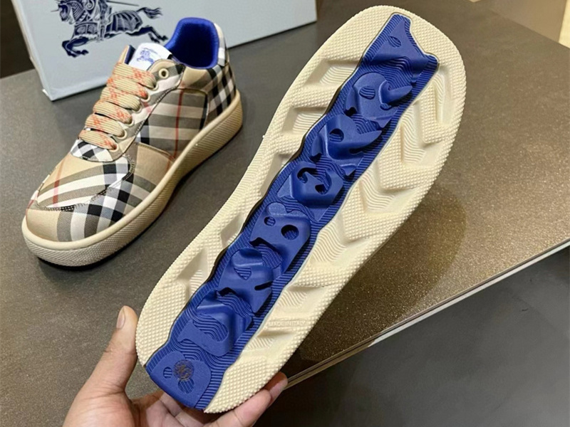 Burberry Check Terrace Sneakers  BBR--3005