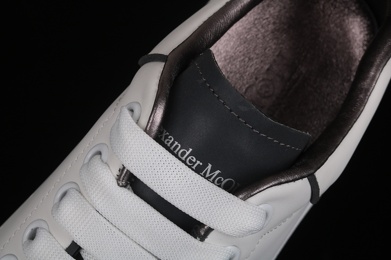 MCQUEEN OVERSIZED SNEAKER