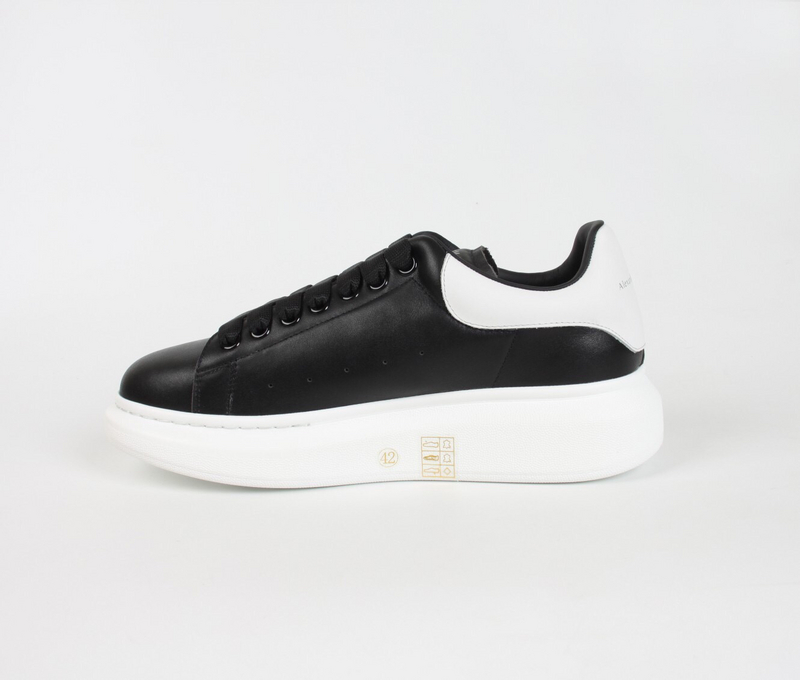 MCQUEEN OVERSIZED SNEAKER