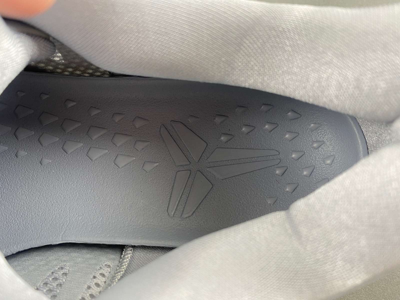 zoom kobe vi ftb kb6  HF9550-002