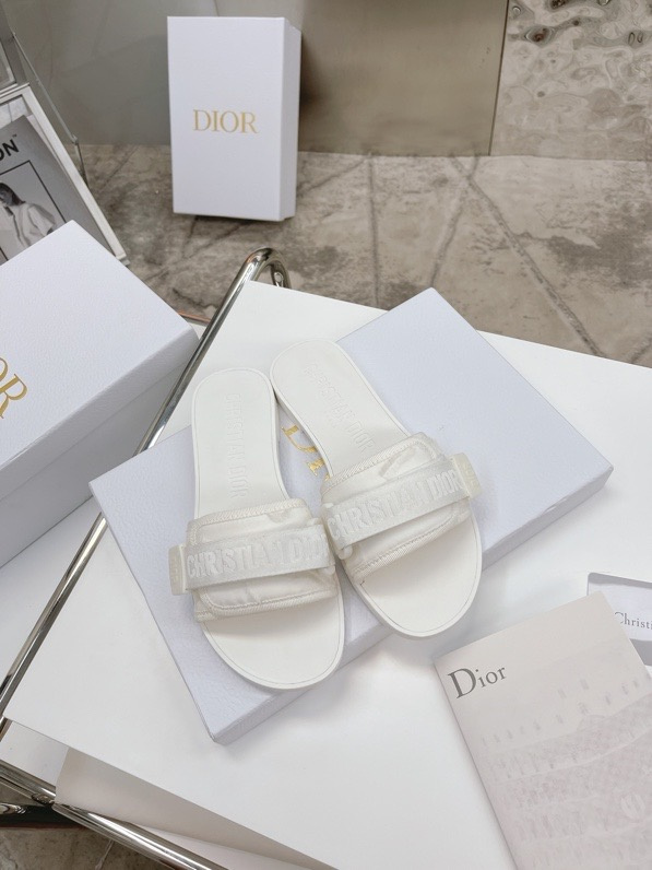 DIOR EVOLUTION SANDAL