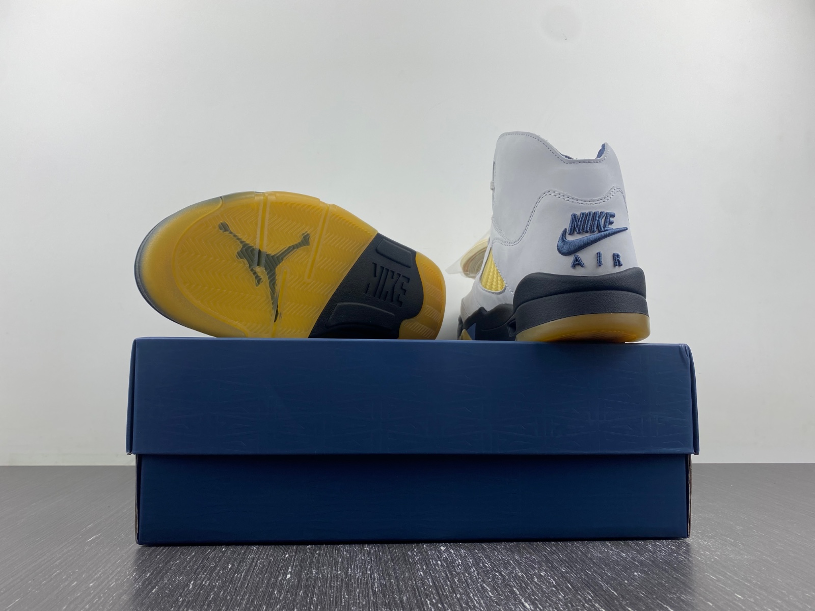 A Ma Maniere x Air Jordan 5 Dawn Photon Dust FZ5758-004