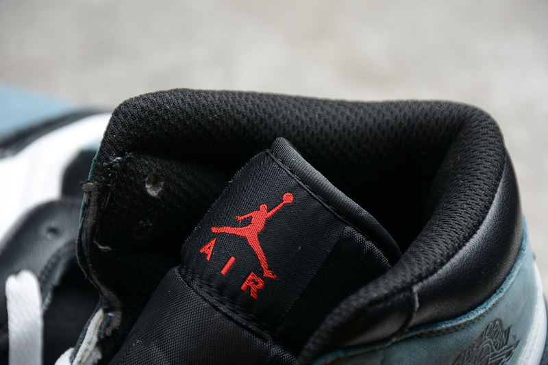 Air Jordan 1 Mid "Facetasm - Fearless" CU2802-100