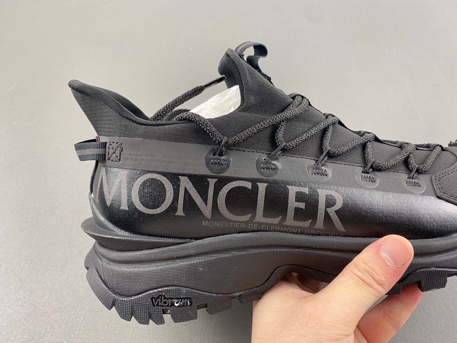 Moncler Trailgrip Lite 2 Sneakers  MC-001