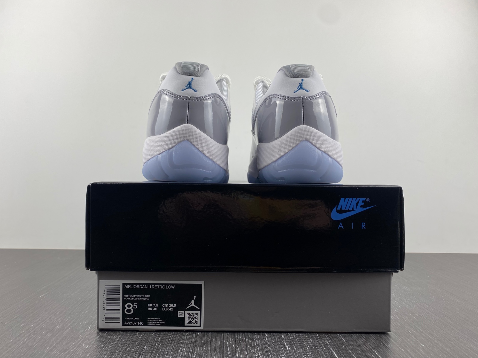 Air Jordan 11 Retro Low 