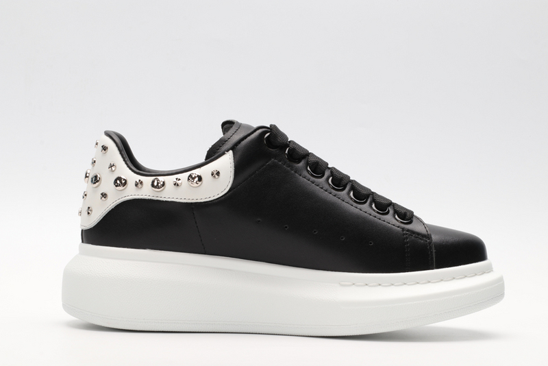 MCQUEEN OVERSIZED SNEAKER