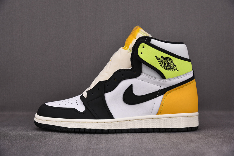 Air Jordan 1 Retro High OG 'Volt Gold'  555088-118