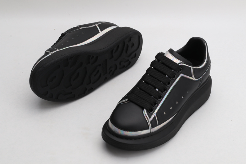 MCQUEEN OVERSIZED SNEAKER