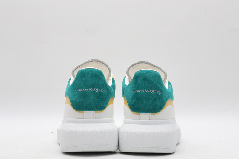 MCQUEEN OVERSIZED SNEAKER