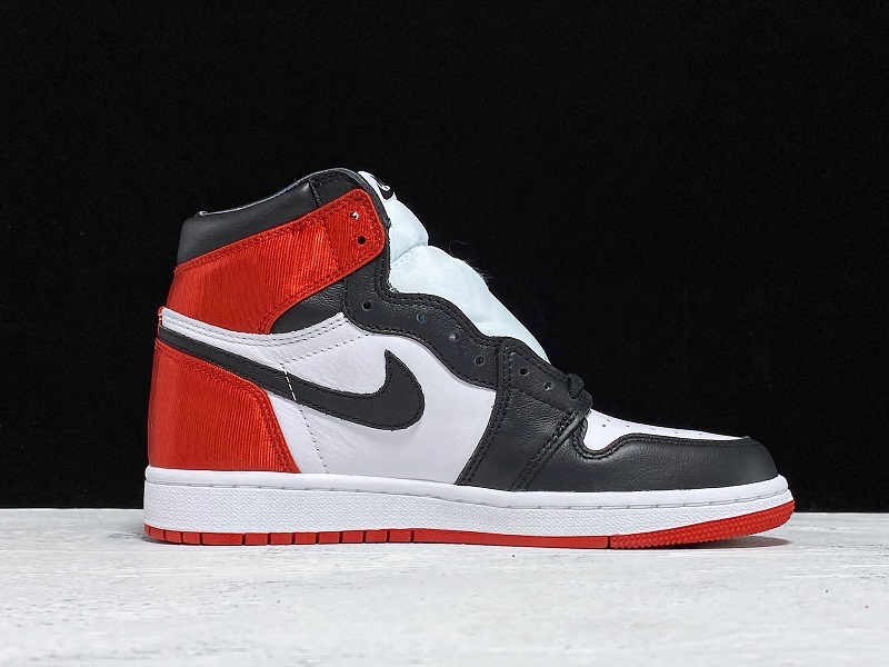 Air Jordan 1 High OG "Satin Black Toe" - CD0461-016