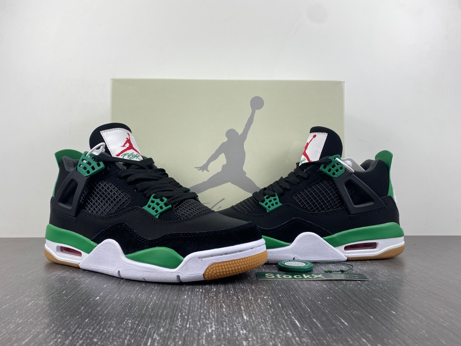 Nike SB x Air Jordan 4 customize