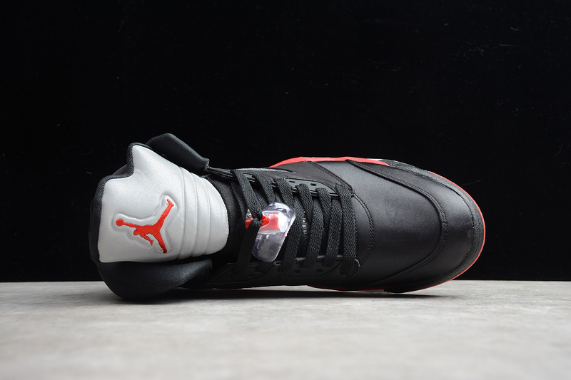 Air Jordan 5 Retro "satin Bred " 136027-006