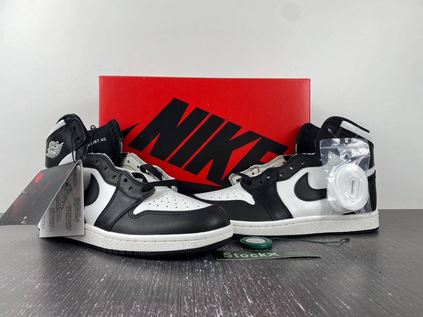 Air Jordan 1 High 85 Black White BQ4422-001