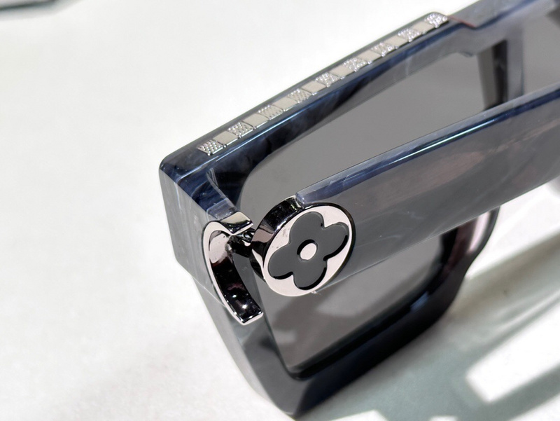 L&V Sunglasses 202304004