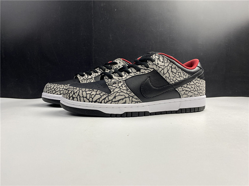 Supre* x Nike SB Dunk Low Pro 'Black Cement' 304292-131