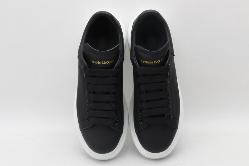 MCQUEEN OVERSIZED SNEAKER