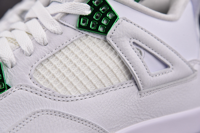 Air Jordan 4 "Metallic Green" CT8527-113