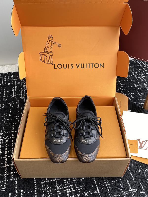 LV Sneakerina