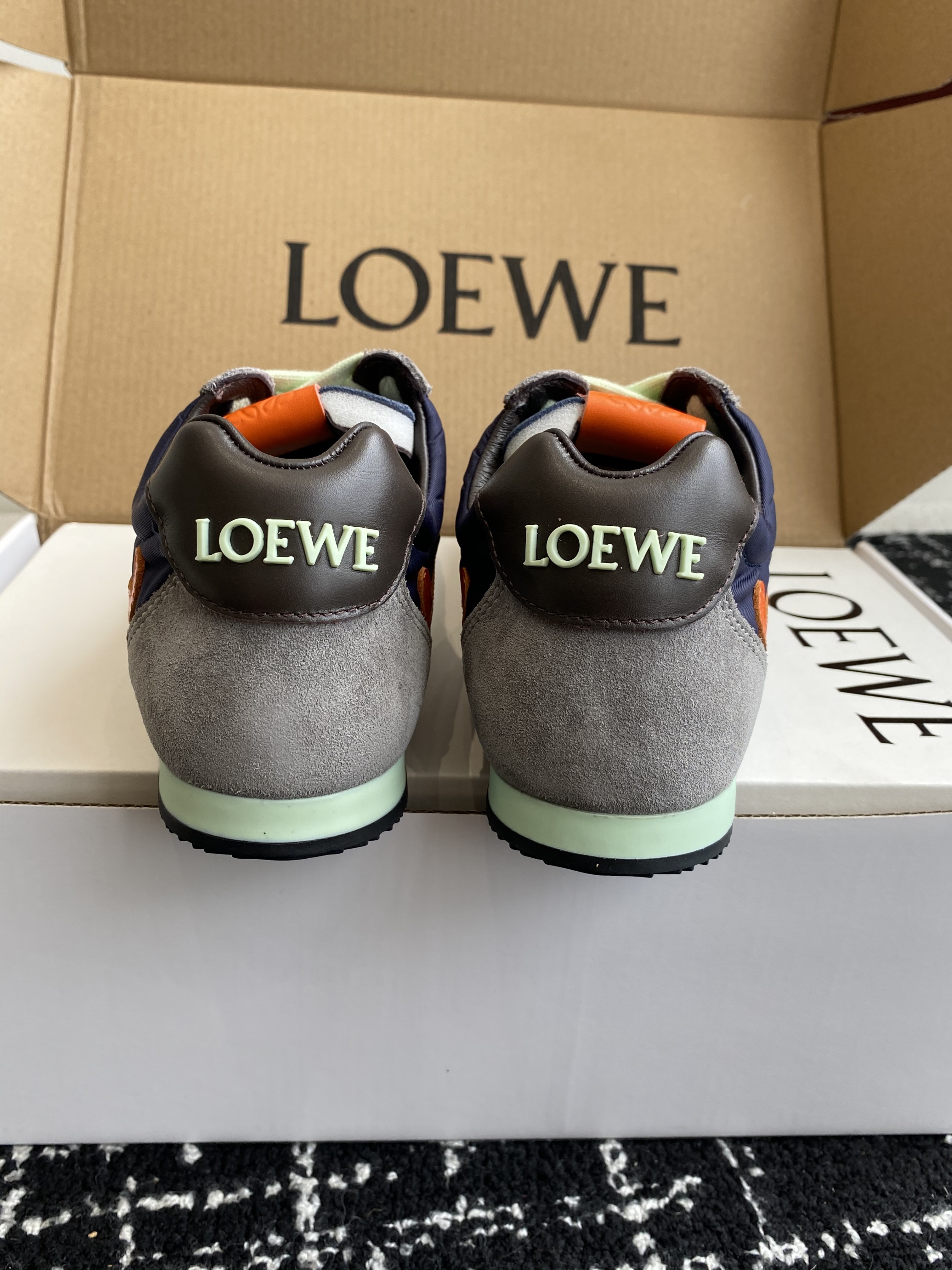 Loewe Sneakers