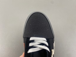 Off-White c/o Virgil Abloh Vulc Low Top