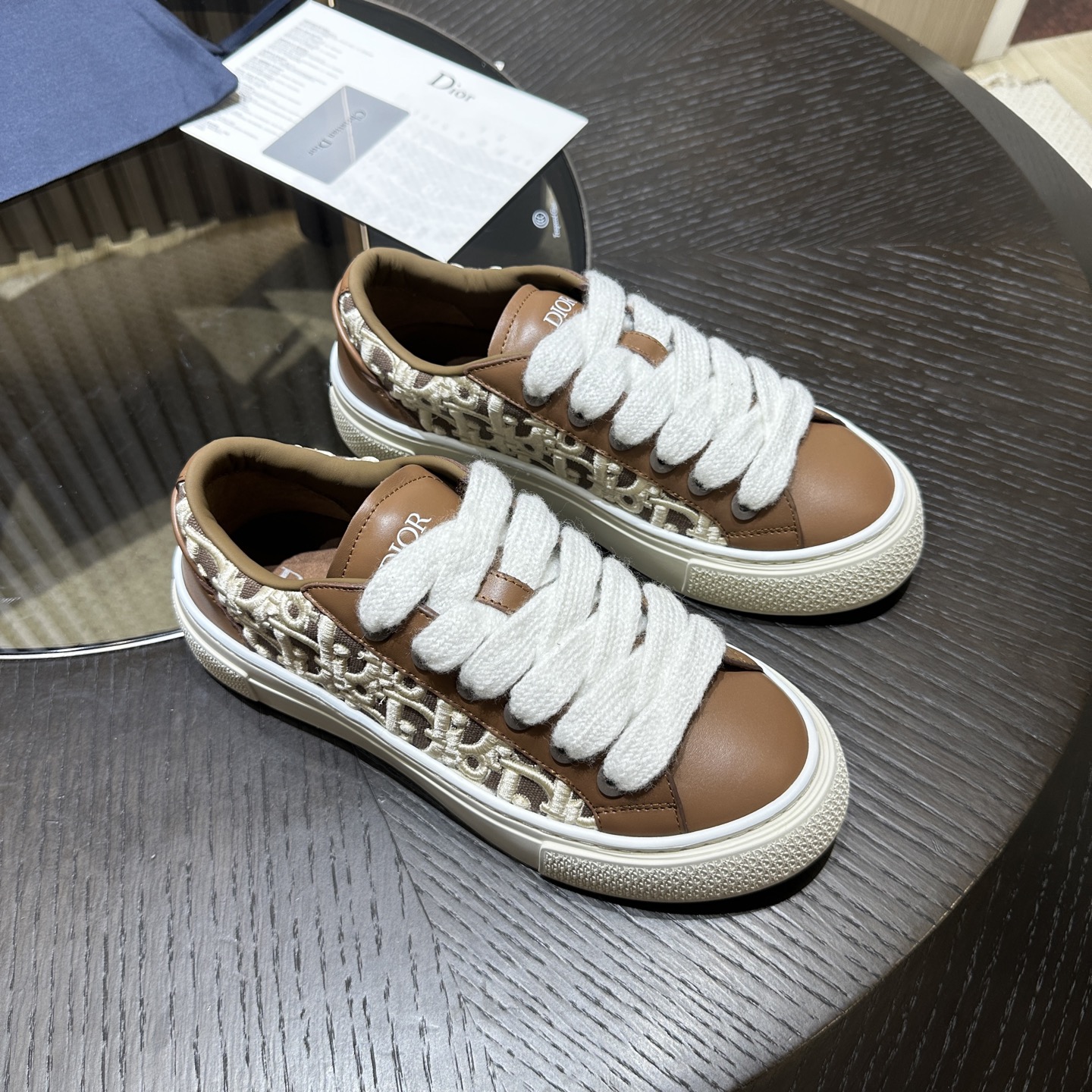 DIOR B33 SNEAKER