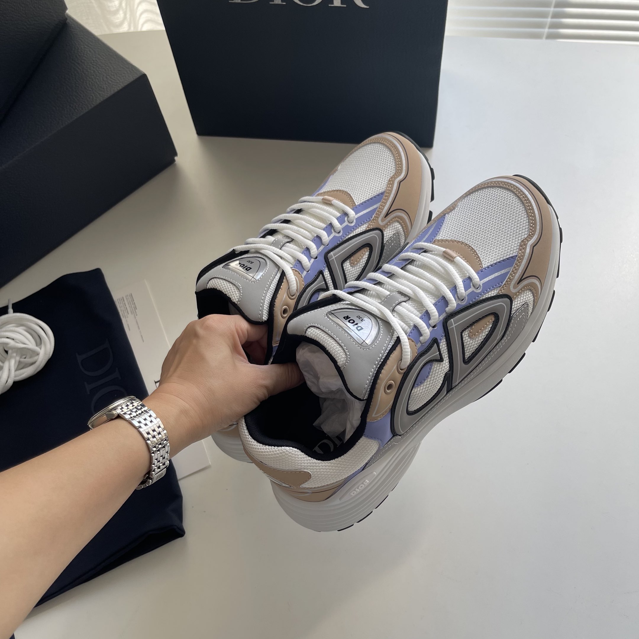 DIOR B30 SNEAKER