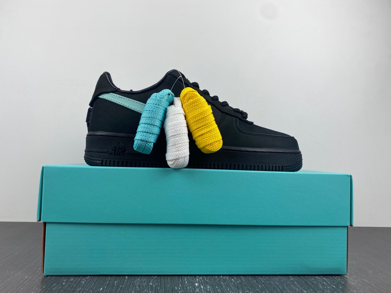 Tiffany & Co. x Nike Air Force 1 Low Black DZ1382-001