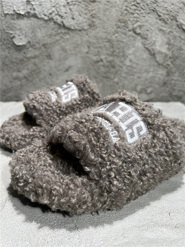 Balenciaga Furry Slide