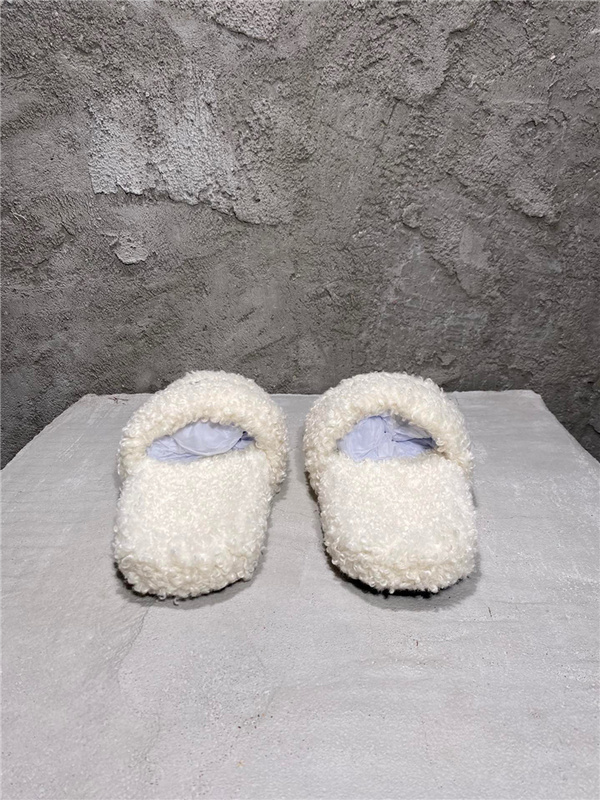 Balenciaga Furry Slides 