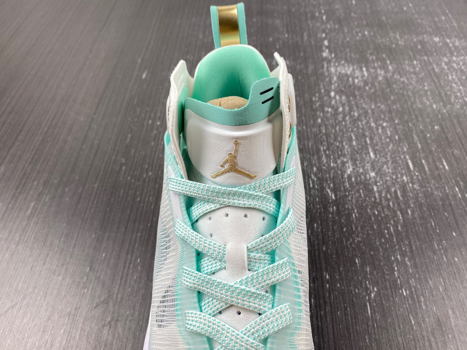 Air Jordan XXXVII Guo PF