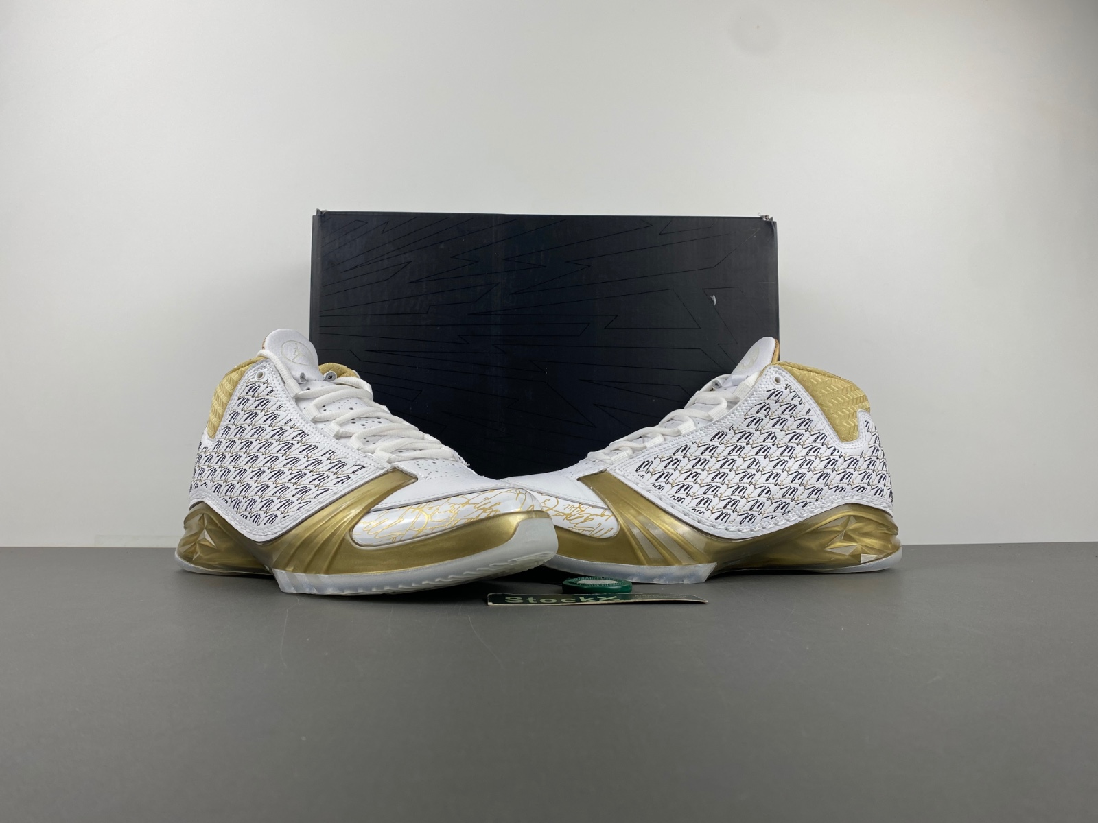 Air Jordan Trophy Room x Air Jordan 23 Retro 