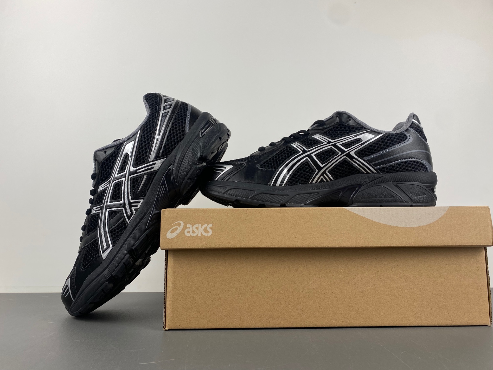 ASICS sneaker