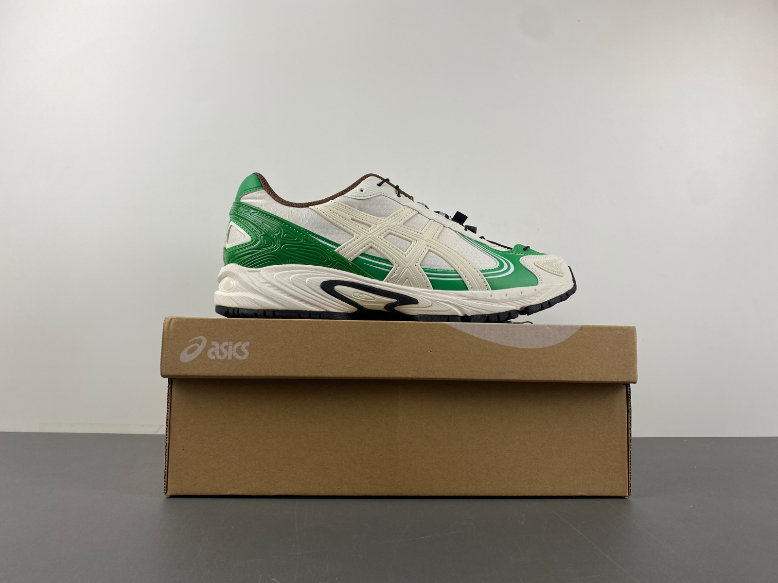 ASICS sneaker