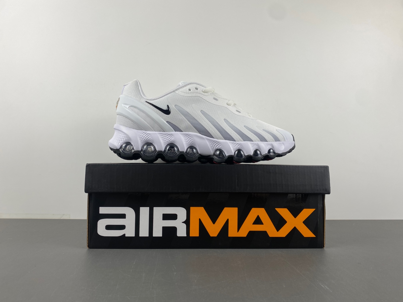 Nike Air Max DN 8