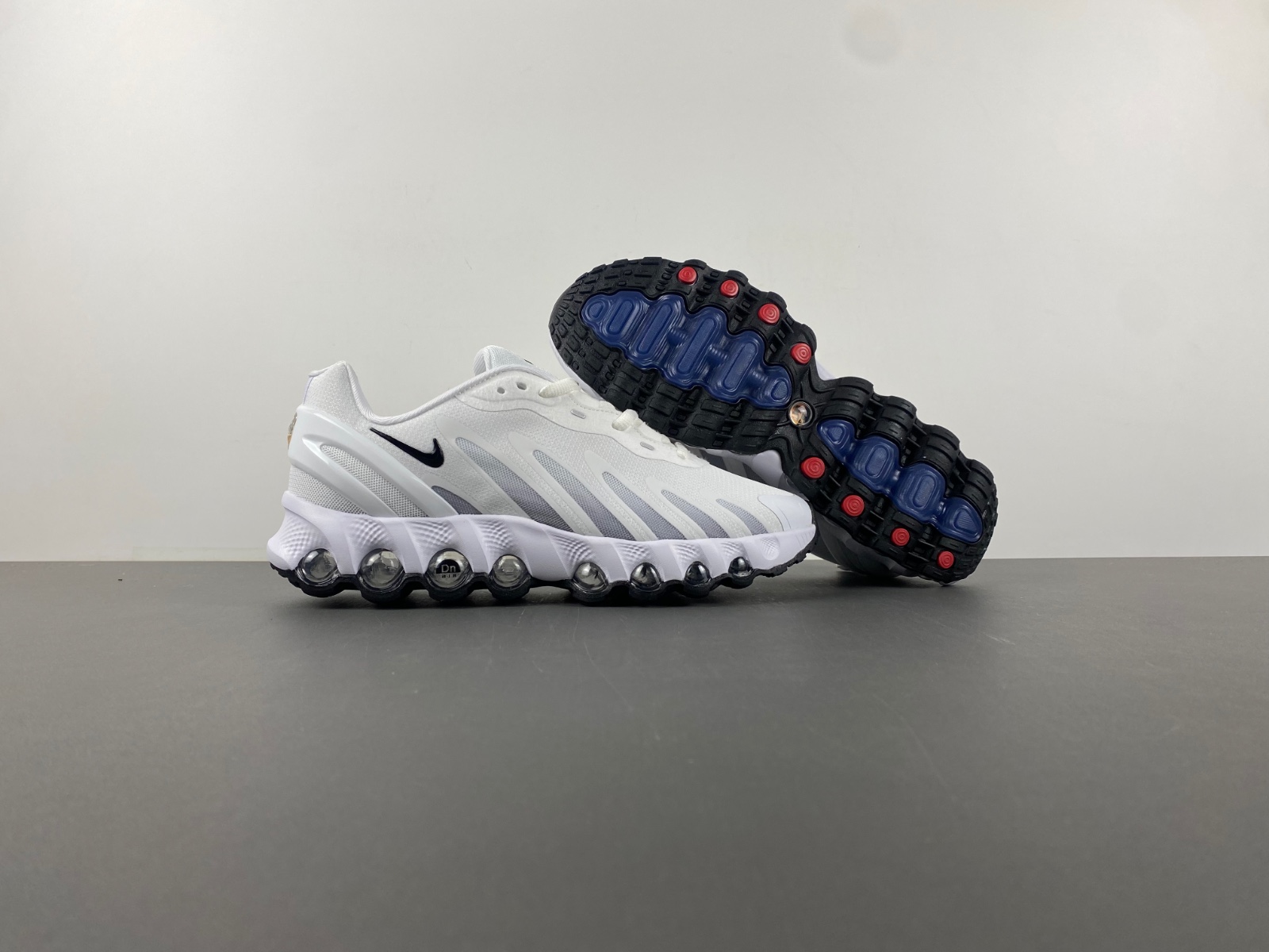 Nike Air Max DN 8