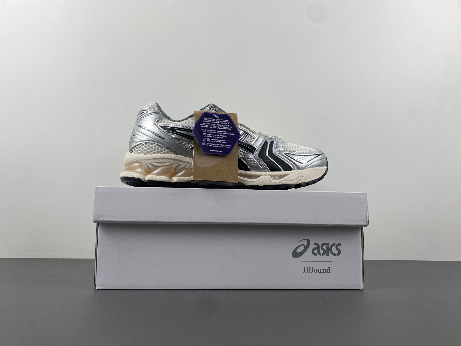 ASICS sneaker