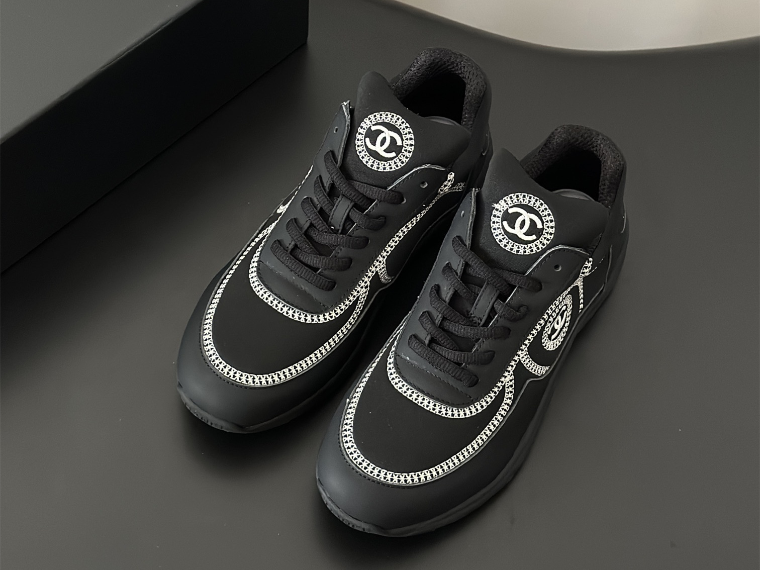 Chanel Trainer CH-5