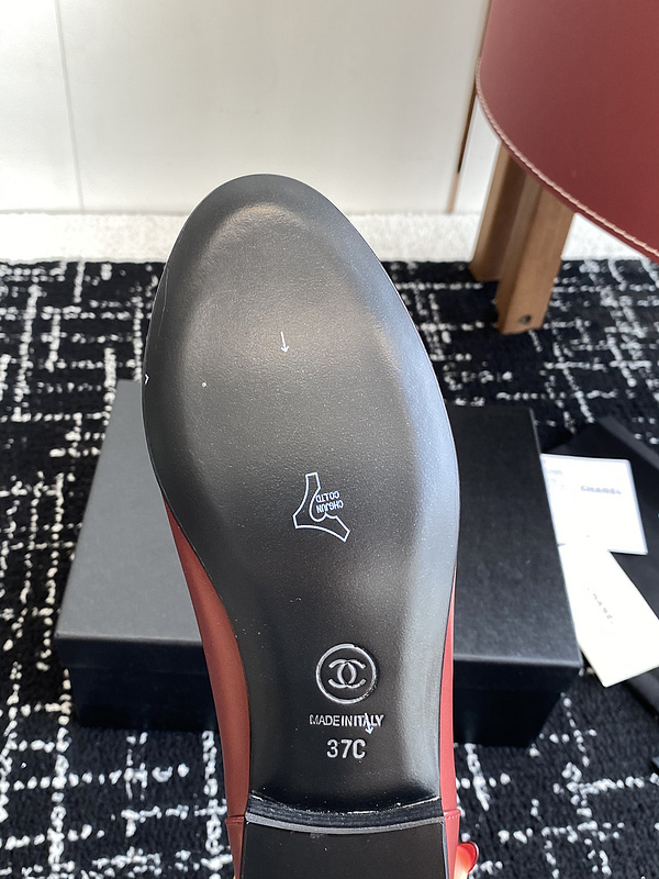 Chanel Leather CC Logo Loafers