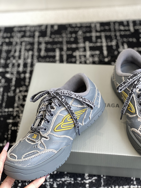 Balenciaga Hamptons Worn-Out Sneaker