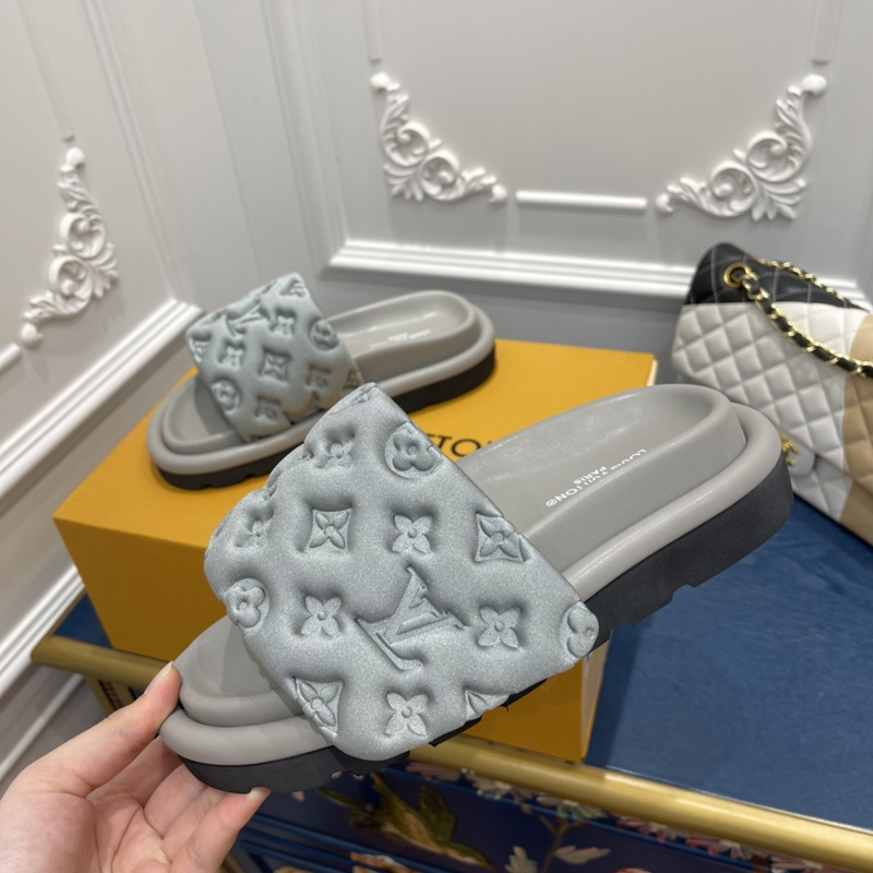 LV POOL PILLOW COMFORT MULE