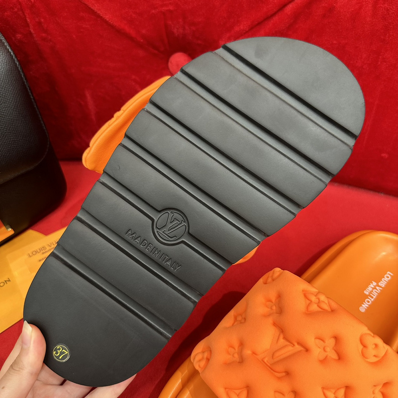 LV POOL PILLOW COMFORT MULE