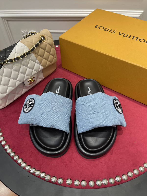 LV POOL PILLOW COMFORT MULE