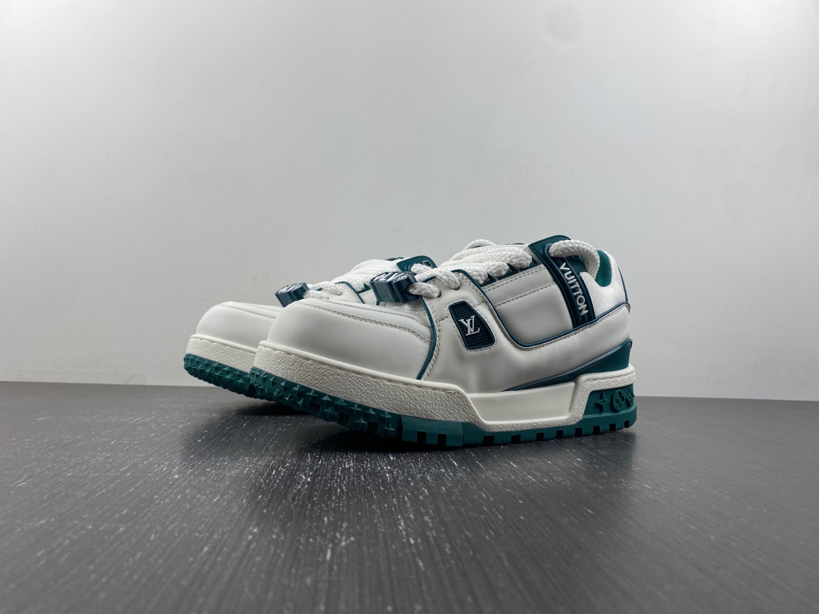 LV Trainer Maxi Sneaker