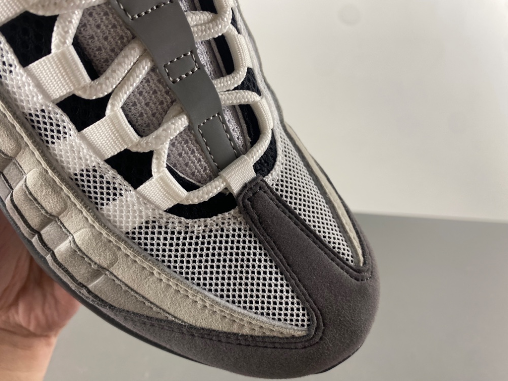 Nike Air Max 95 OG “Grey Gradient”