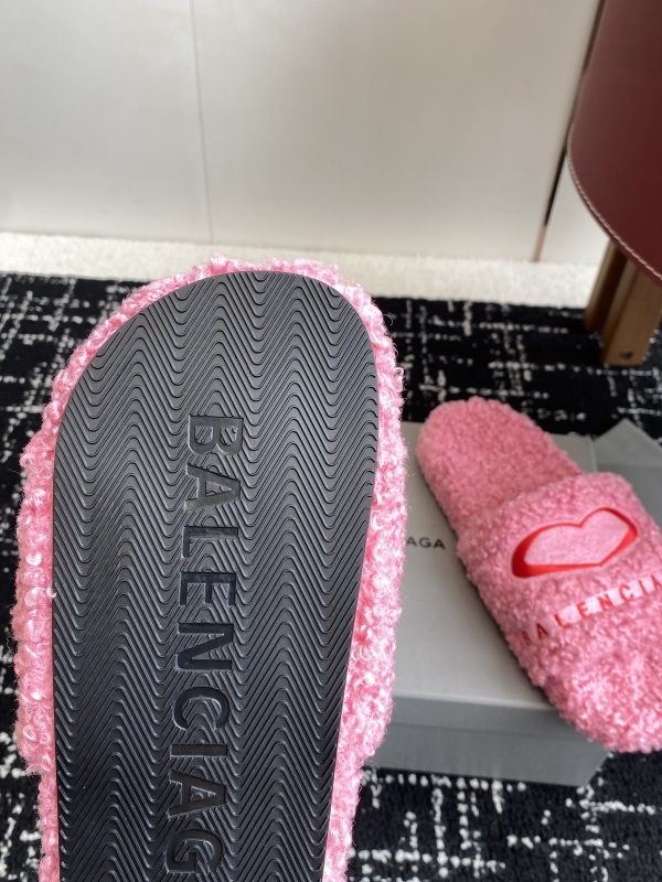 Balenciaga Furry Slide